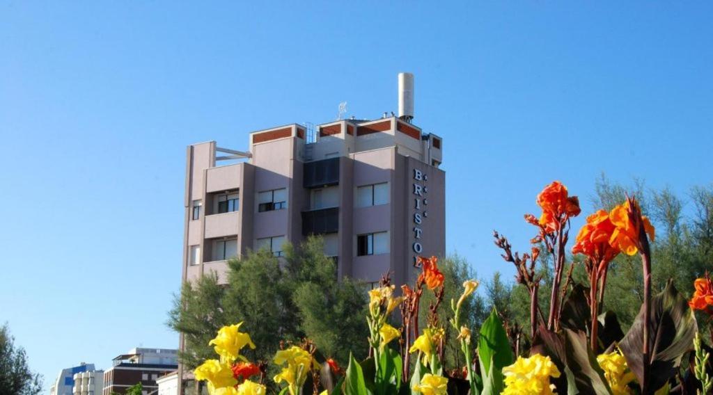 Hotel Bristol Pesaro Luaran gambar